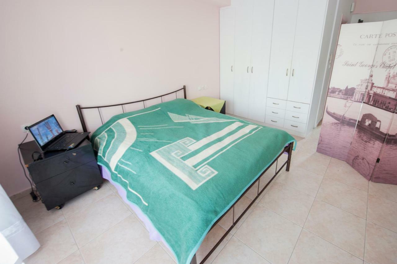 Elias Appartment Volos Bagian luar foto
